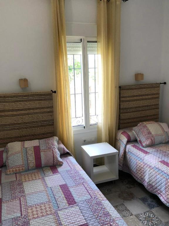 Apartamentos Cala Isabel Zahora Exteriör bild