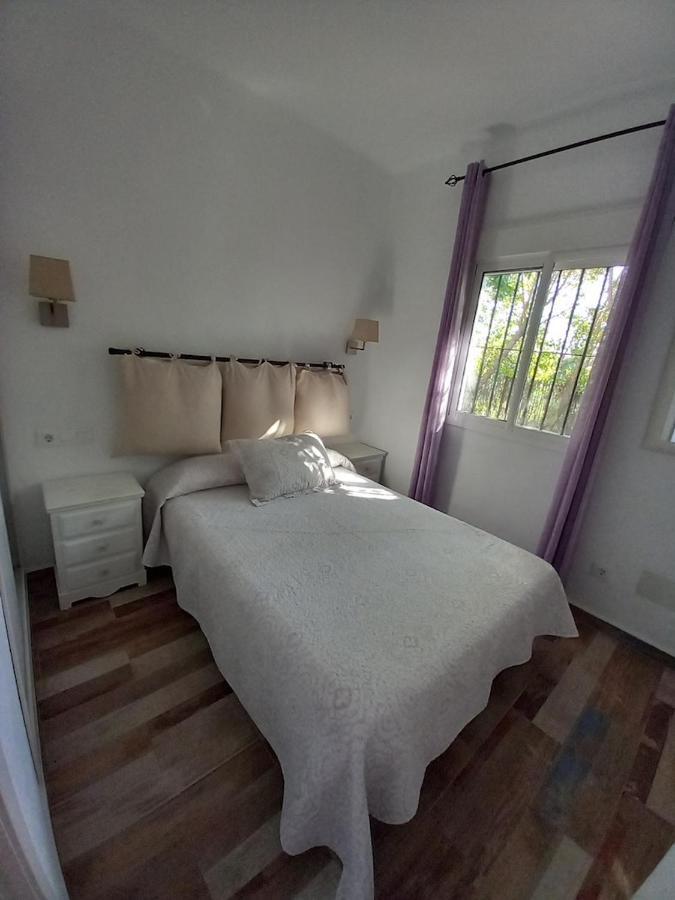 Apartamentos Cala Isabel Zahora Exteriör bild