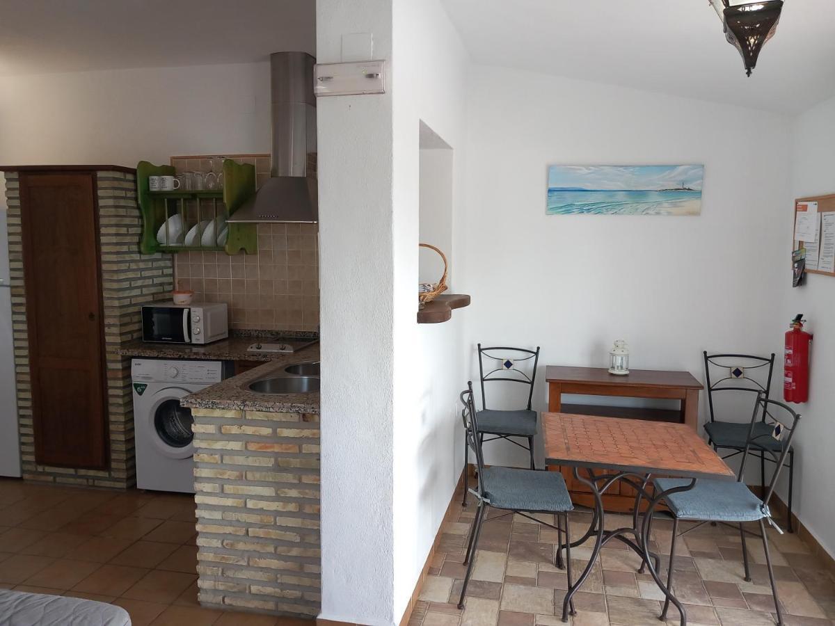 Apartamentos Cala Isabel Zahora Exteriör bild